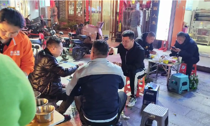 小吃加盟好項目，張成榮電烤雞架值得信賴！