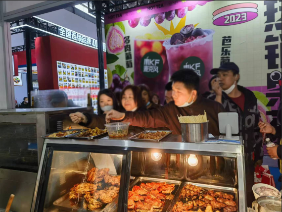 濟(jì)南開一家張成榮電烤雞架店加盟費(fèi)用多少？