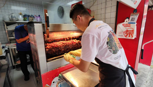 加盟商店內(nèi)培訓(xùn)，師傅一對一教授，理論+實(shí)操，輕松上手！