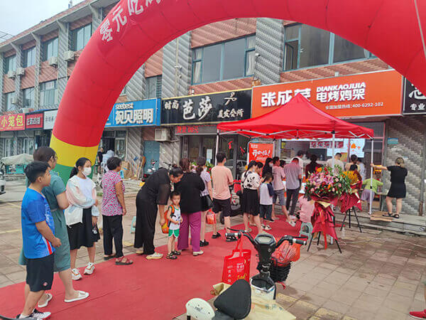 熱辣盛夏，張成榮電烤雞架旺季強(qiáng)勢(shì)來(lái)襲