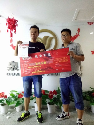 電烤雞架加盟，香辣雞架飯加盟