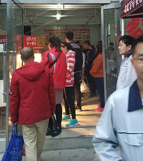 電烤雞架10分鐘賣兩鍋、賺600元你能做到嗎？