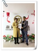 濱州濱城張成榮電烤雞架加盟商，直營(yíng)代理雙豐收，日子美滋滋！