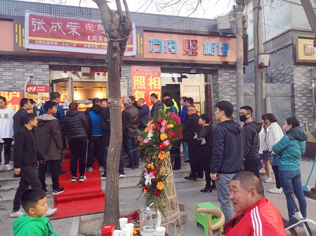 北京電烤雞架加盟店開業(yè)，帶你領(lǐng)略北京人兒的熱情！