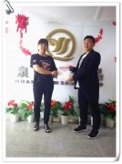 賀：河北涿州馬先生夫婦成功加盟張成榮電烤雞架項(xiàng)目！