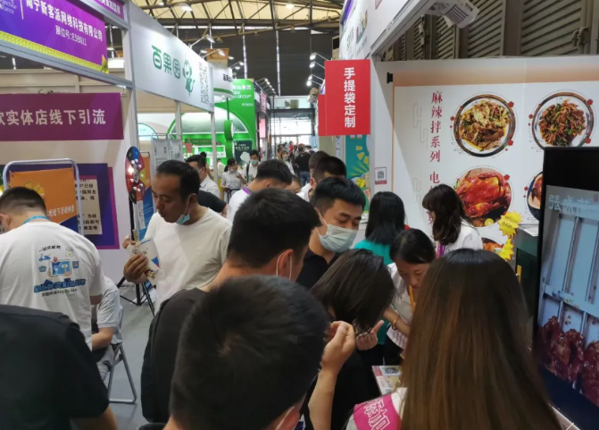 魔都＆美食，張成榮電烤雞架上海展會之行